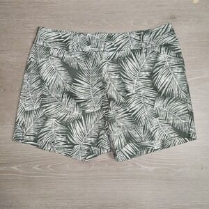 White House Black Market Green & White Palm Leaf Print 5" Shorts  Women Size 0
